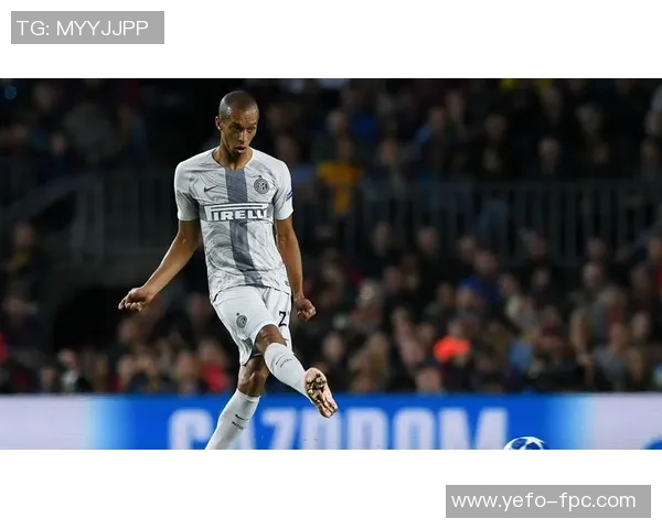 米兰达足球：探索足球文化与激情交融的全新视野与体验